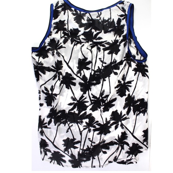 Torrid NWT Georgette Tropical Palm Tree Print Sleeveless Top size 2 - Picture 4 of 5